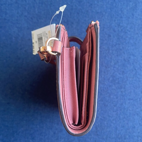 MICHAEL KORS LG DOUBLE ZIP WRISTLET - Picture 6 of 16